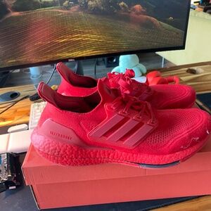 Adidas UltraBoost Scarlett